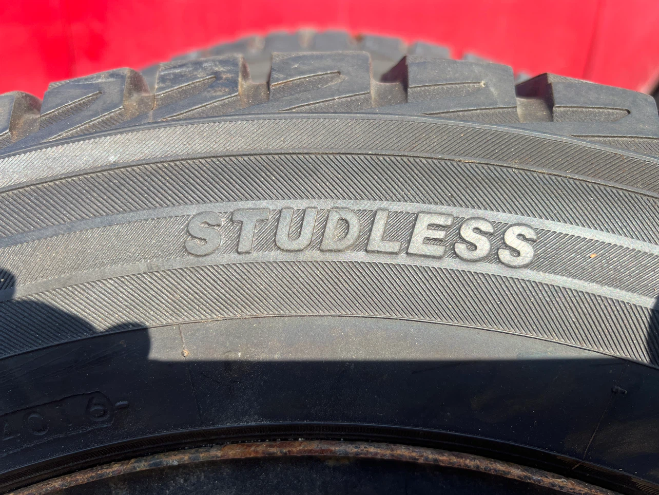 Yokohama IceGuard Studless Winter Tire - photo 5