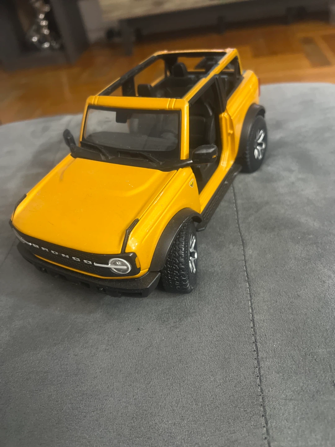 Ford Bronco Die-Cast Model Car - photo 2