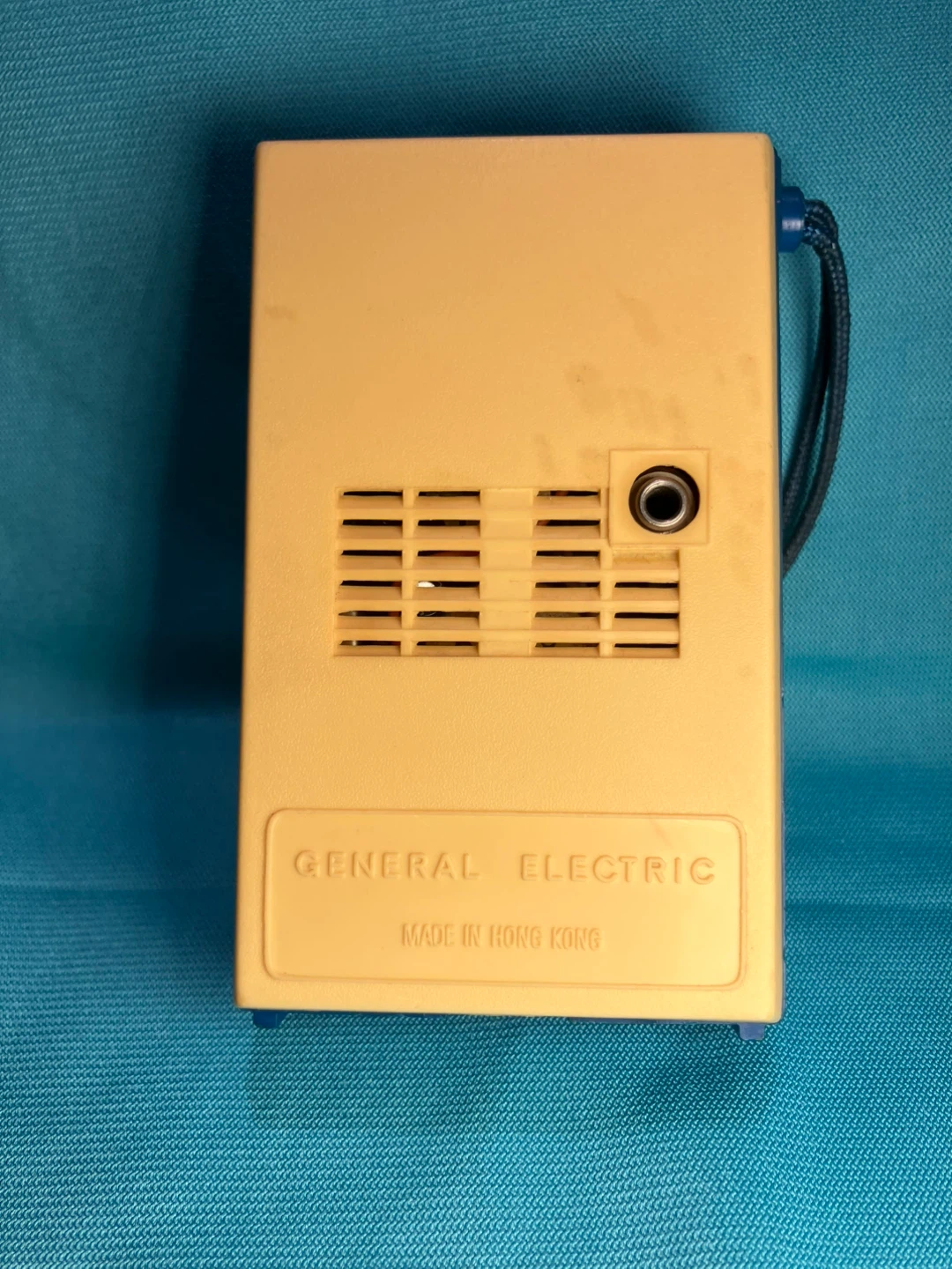 Vintage General Electric All Transistor Portable Radio - photo 5