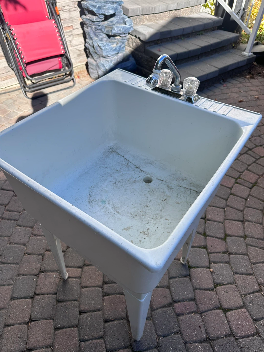 Laundry tub with faucet - photo 3