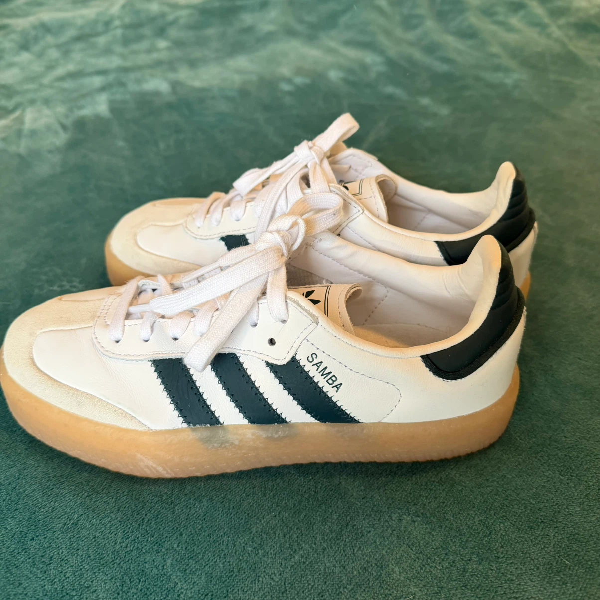 Adidas Samba - size 5 women