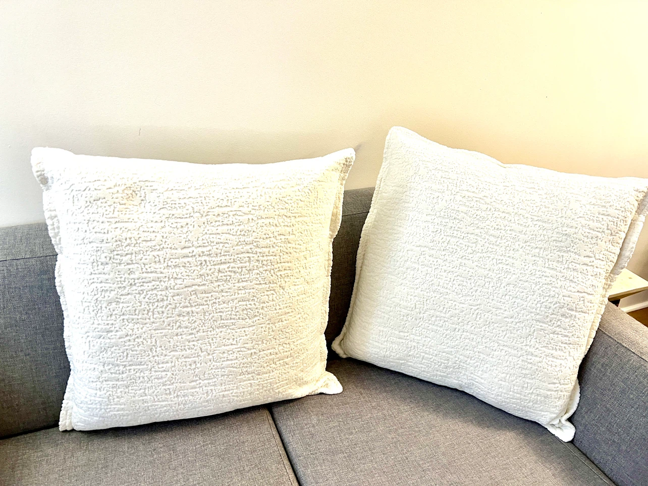 Set of 2 White Textured Throw Pillows - photo 2