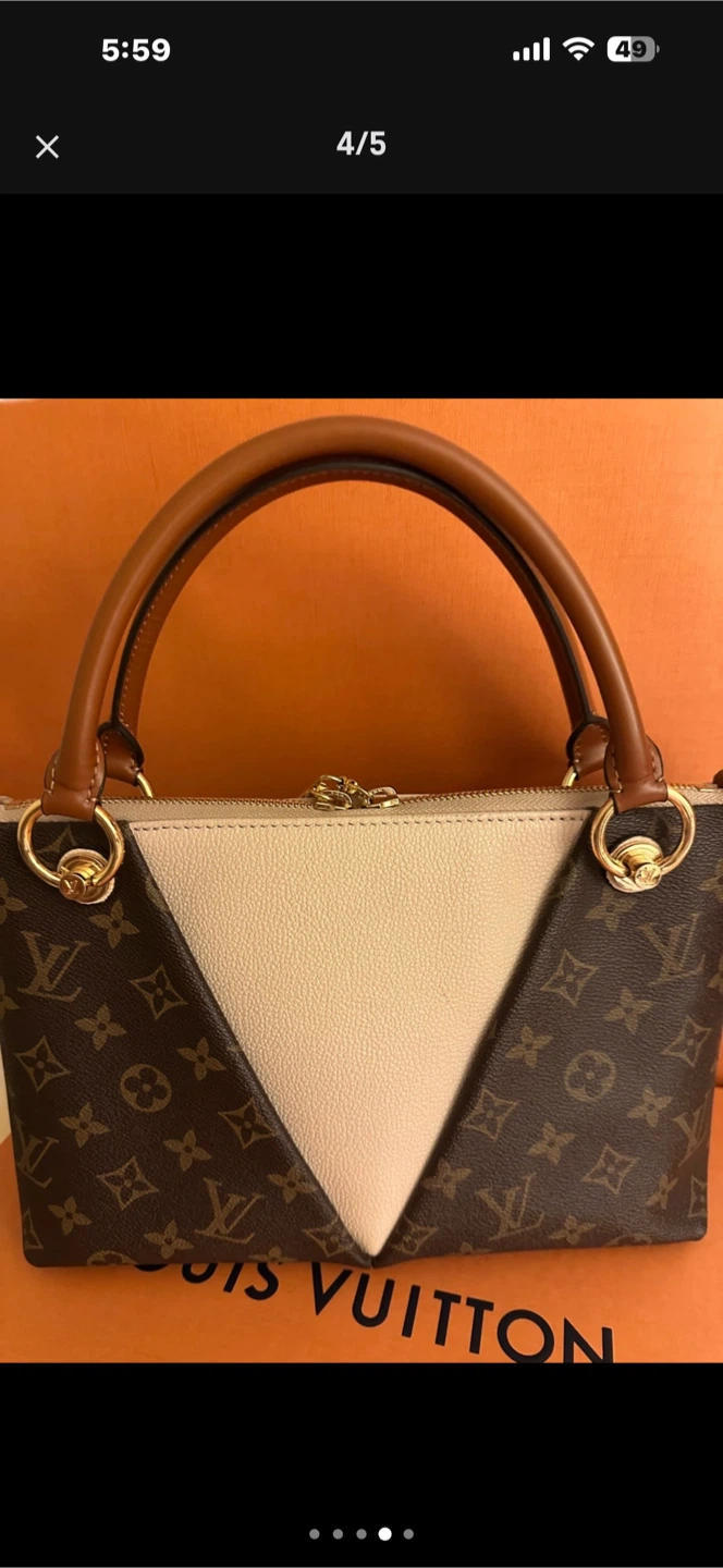 V Monogram tote - photo 2