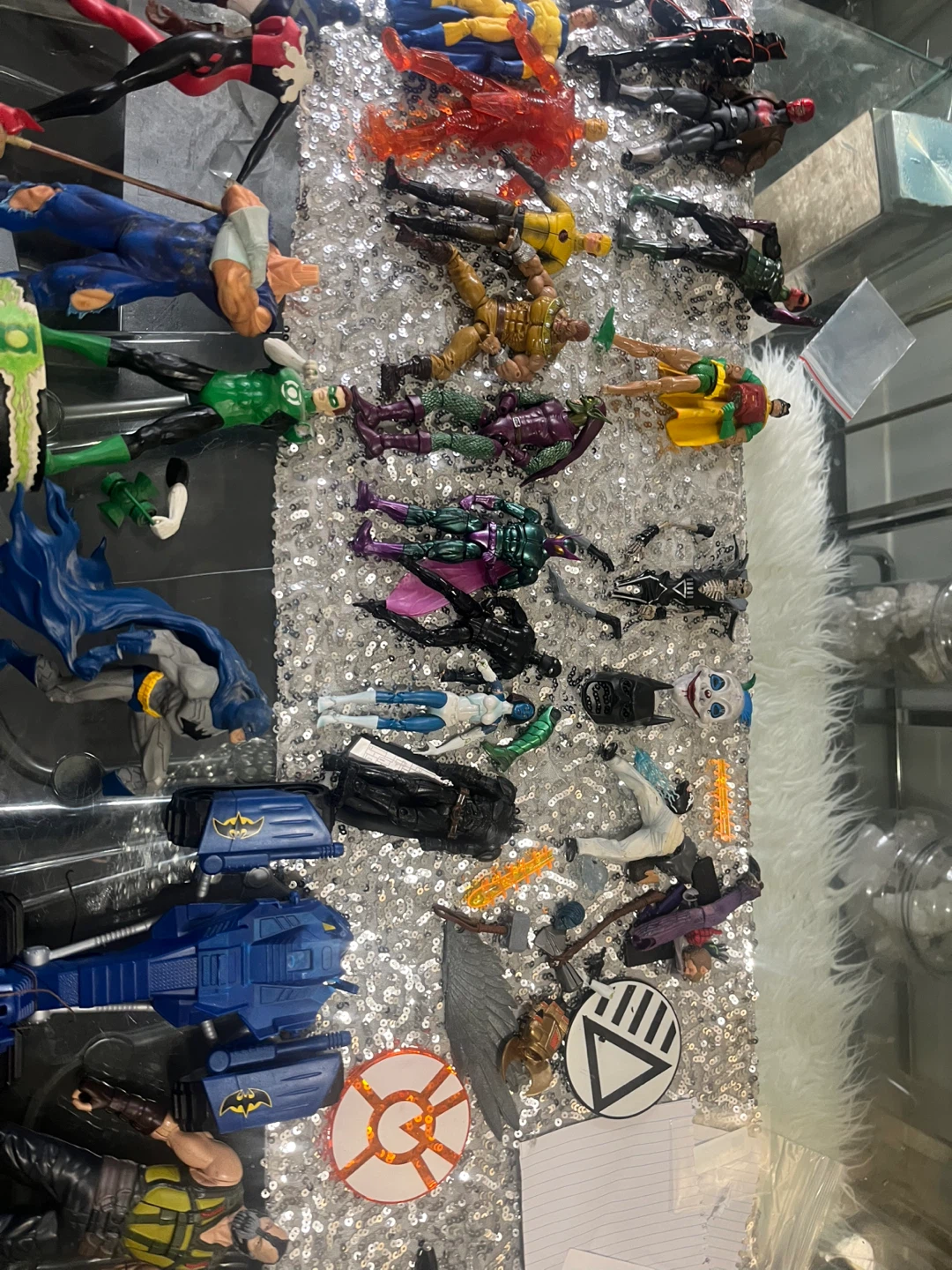 Assorted broken DC and Marvel Action Figure Collection - photo 3