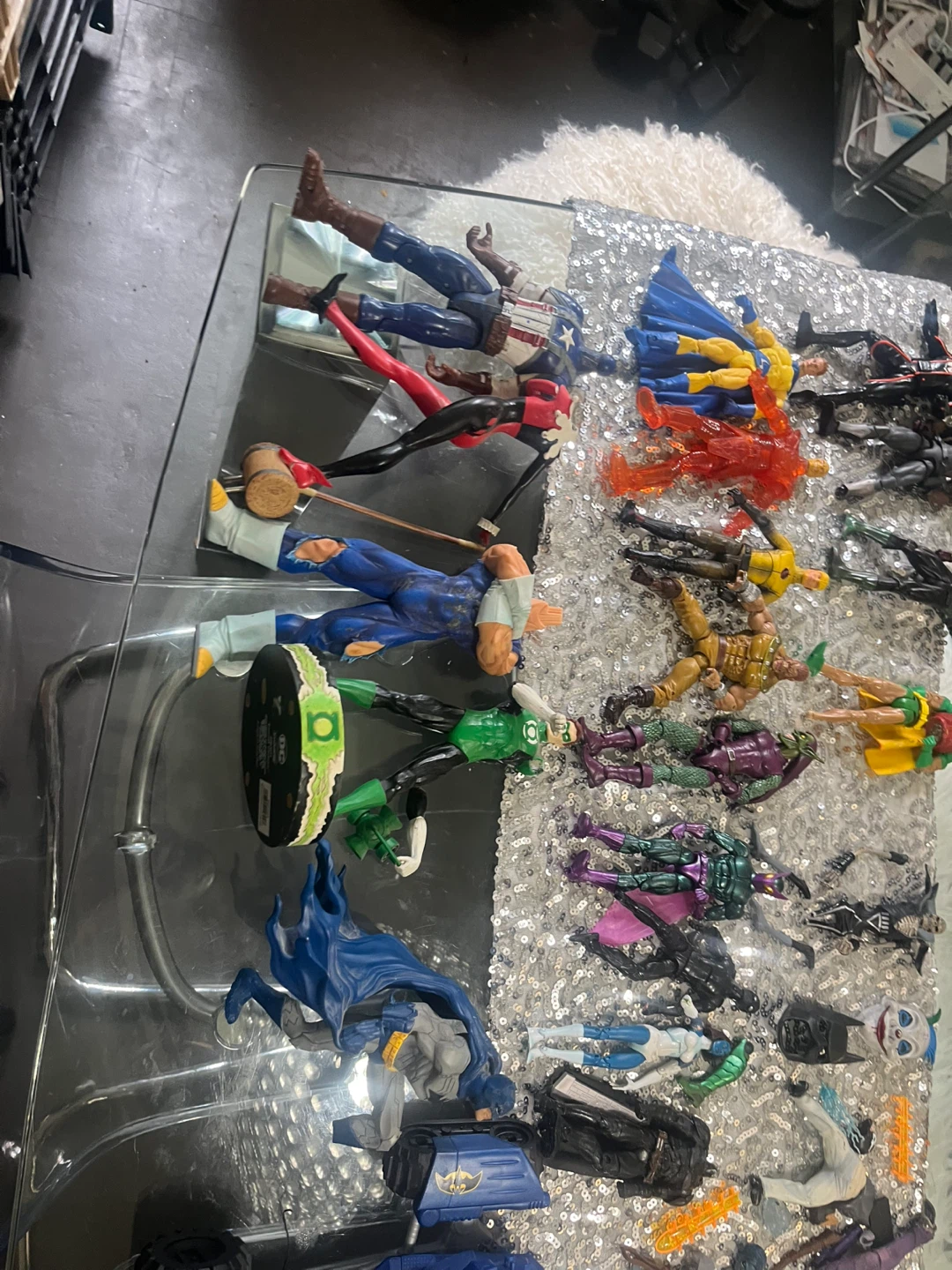 Assorted broken DC and Marvel Action Figure Collection - photo 4