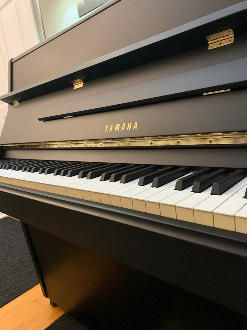Yamaha studio upright Piano - photo 4