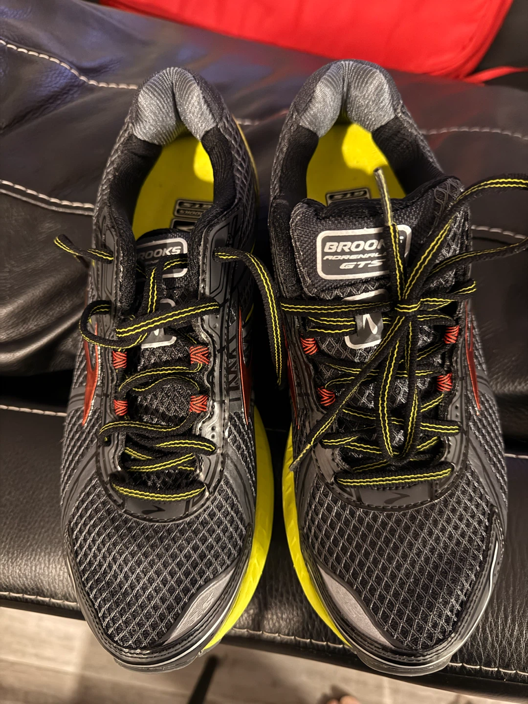Brooks Adrenaline GTS Running Shoes - brand new