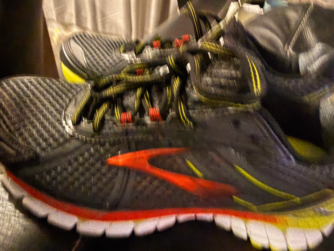 Brooks Adrenaline GTS Running Shoes - brand new - photo 3