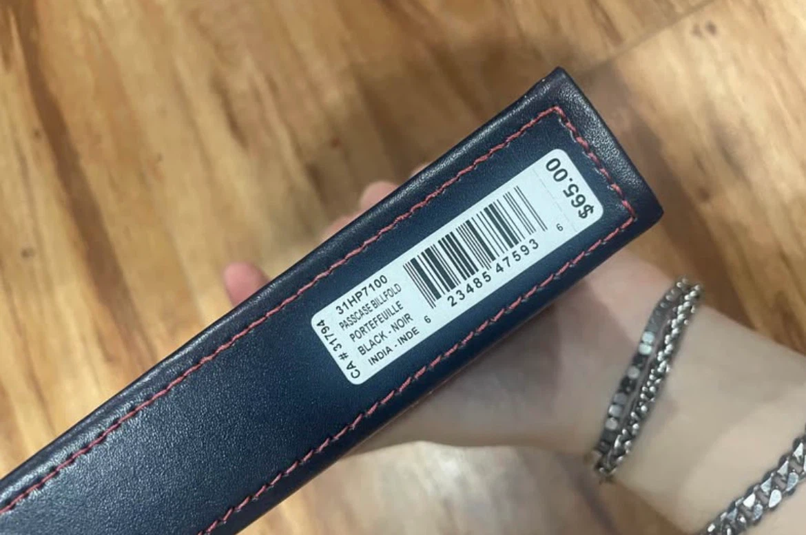 Tommy Hilfiger Leather Passcase Billfold Wallet - photo 4