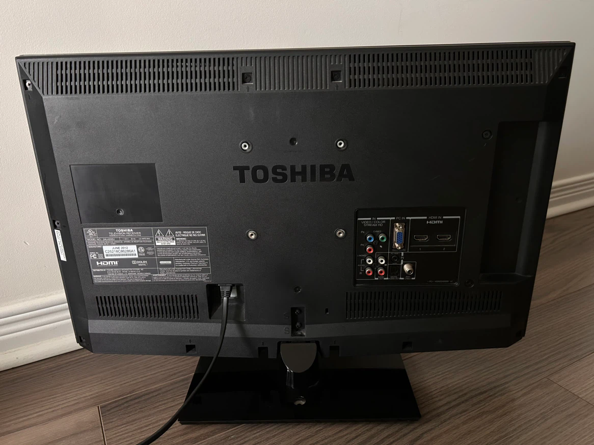 Toshiba 24” TV / Monitor - *No Remote* - photo 2