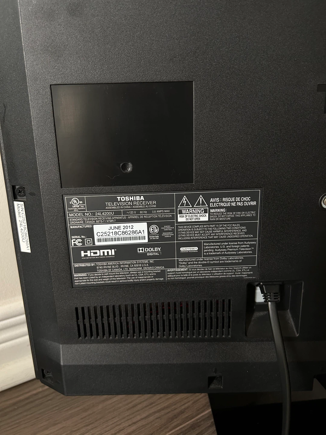 Toshiba 24” TV / Monitor - *No Remote* - photo 3