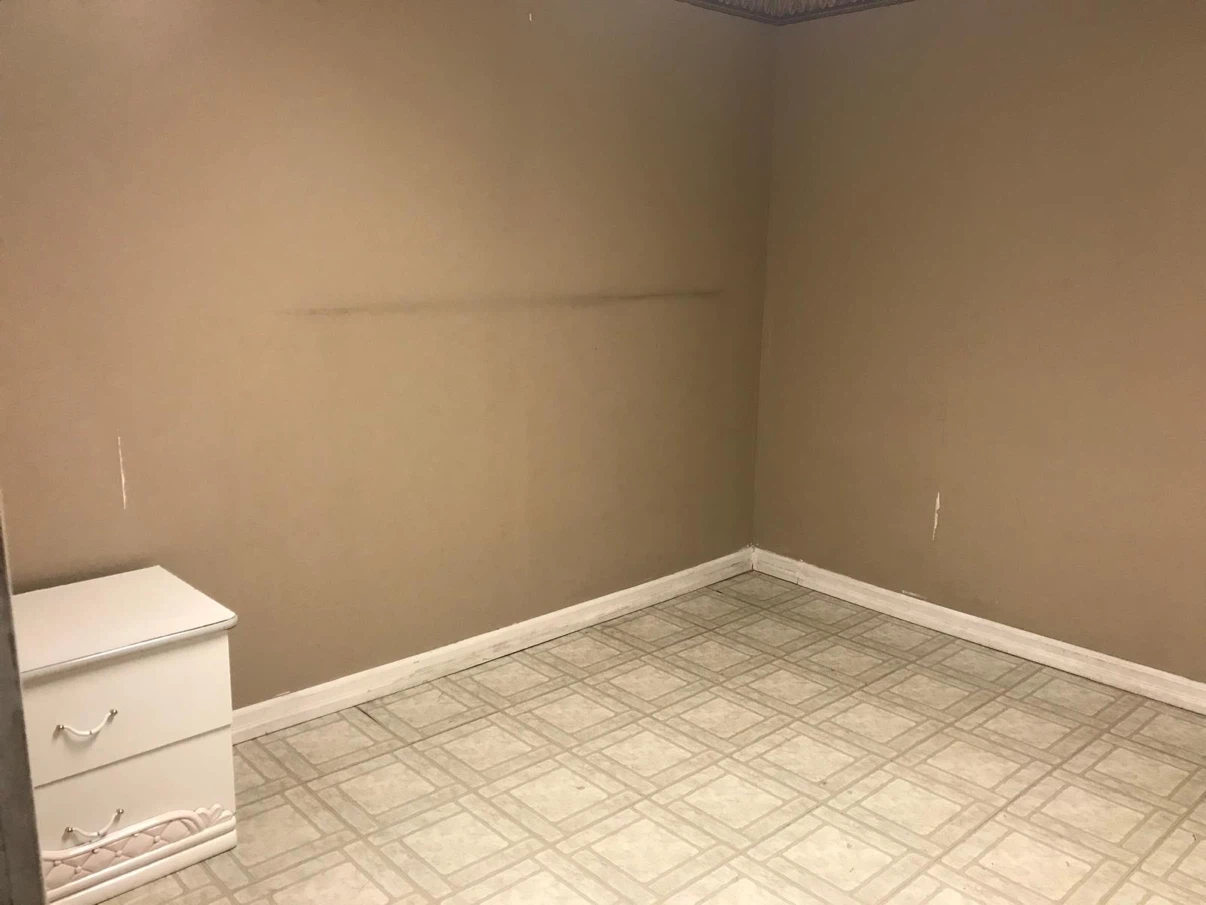 Basement apartment for rent call 437-225-1000 - photo 3
