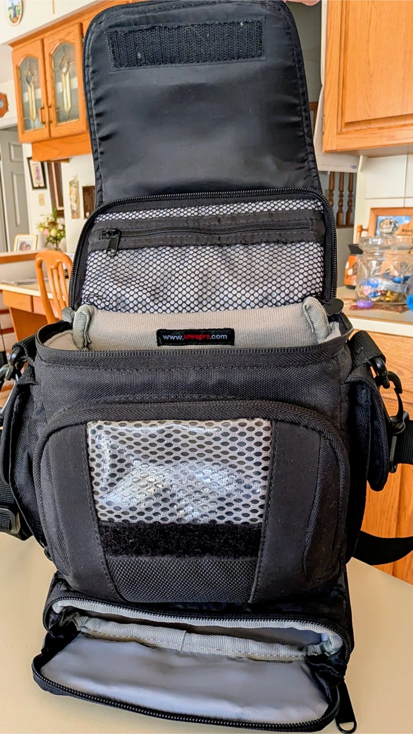 Lowepro Camera Bag - photo 2