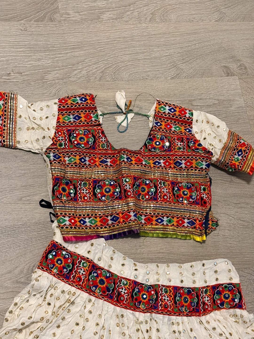 Indian Traditional Embroidered Lehenga Choli - photo 2