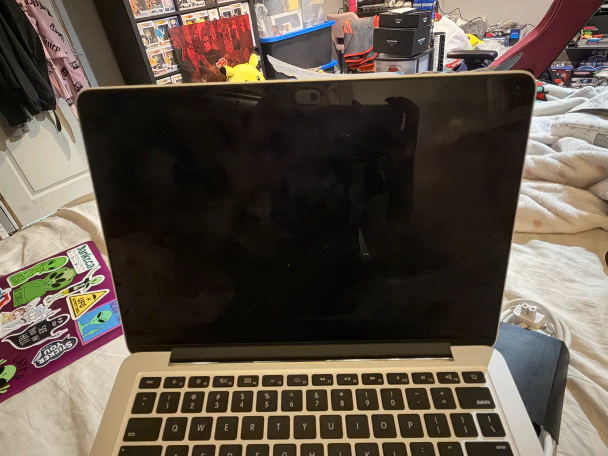 Apple MacBook Pro 13 inch A1502 Laptop - photo 3