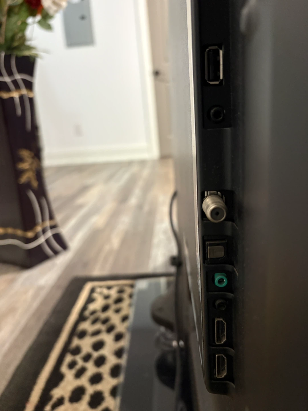 46” Haier Tv - photo 2