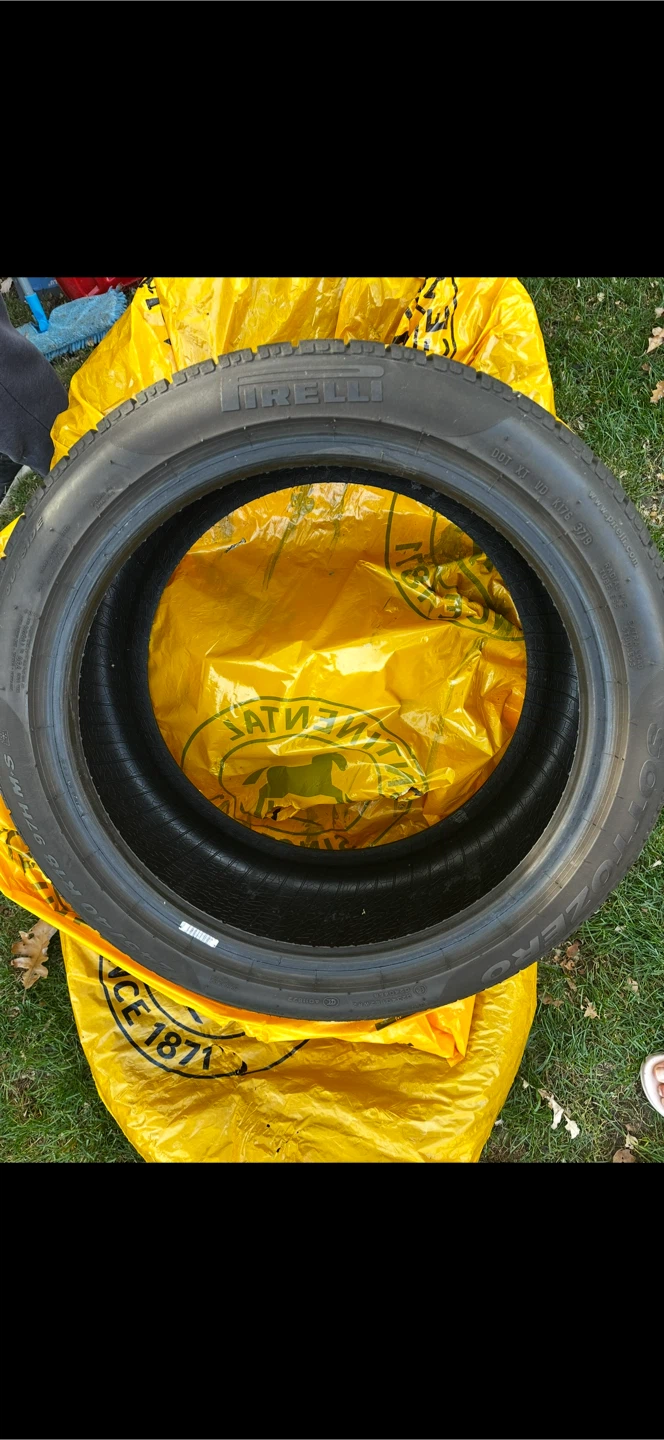 Pirelli Sottozero Tire 245/40 R18 - photo 3