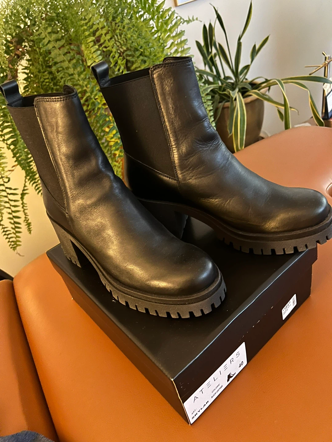 Ateliers Skylar Black Leather Chelsea Boots