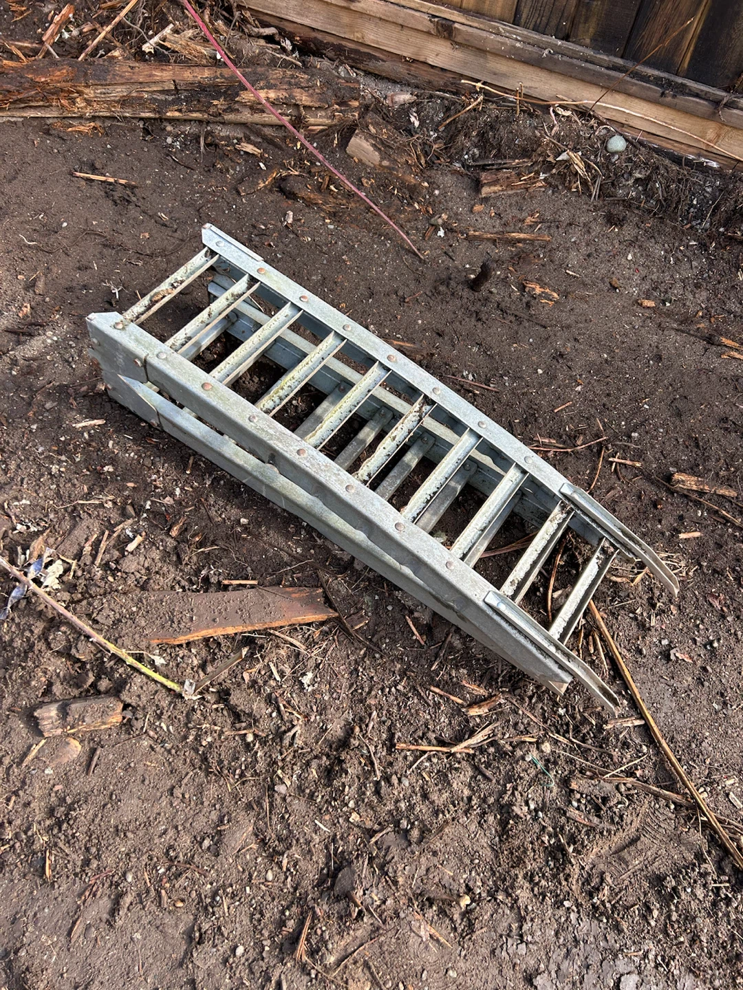Aluminum loading ramp