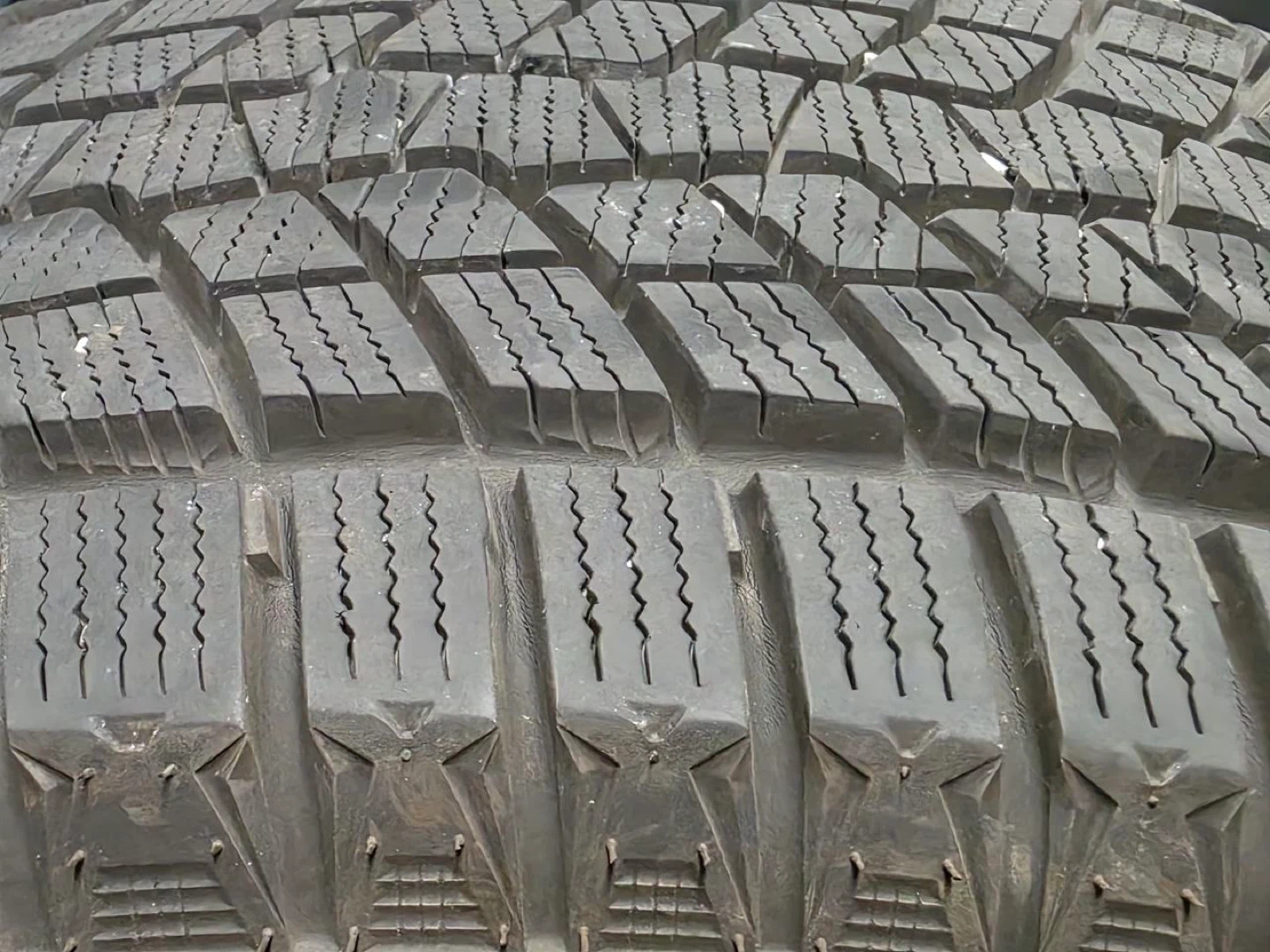 4- Starfire Winter Tires 235/55R17 - photo 5