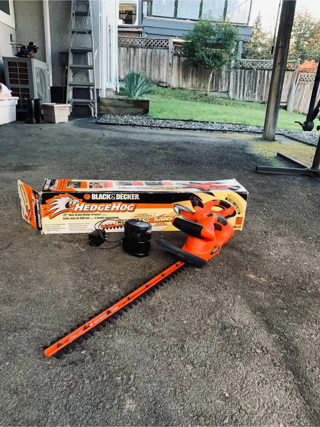 22" Hedgr Trimmer