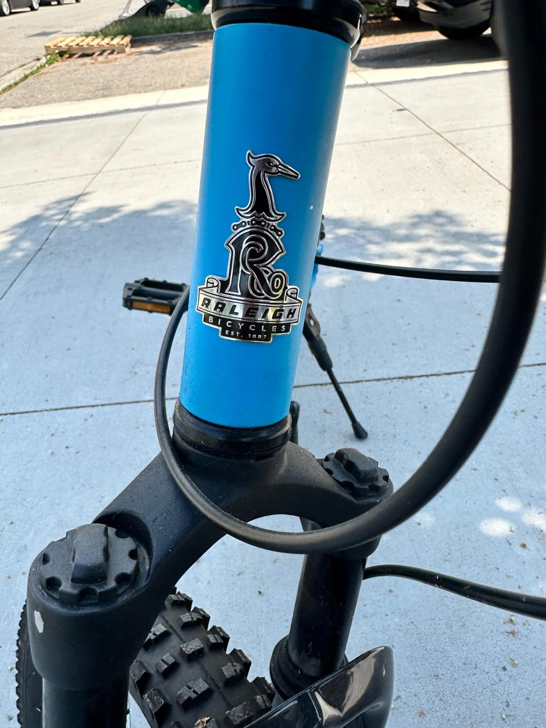 Raleigh Trailblazer Mountain Bike - photo 3