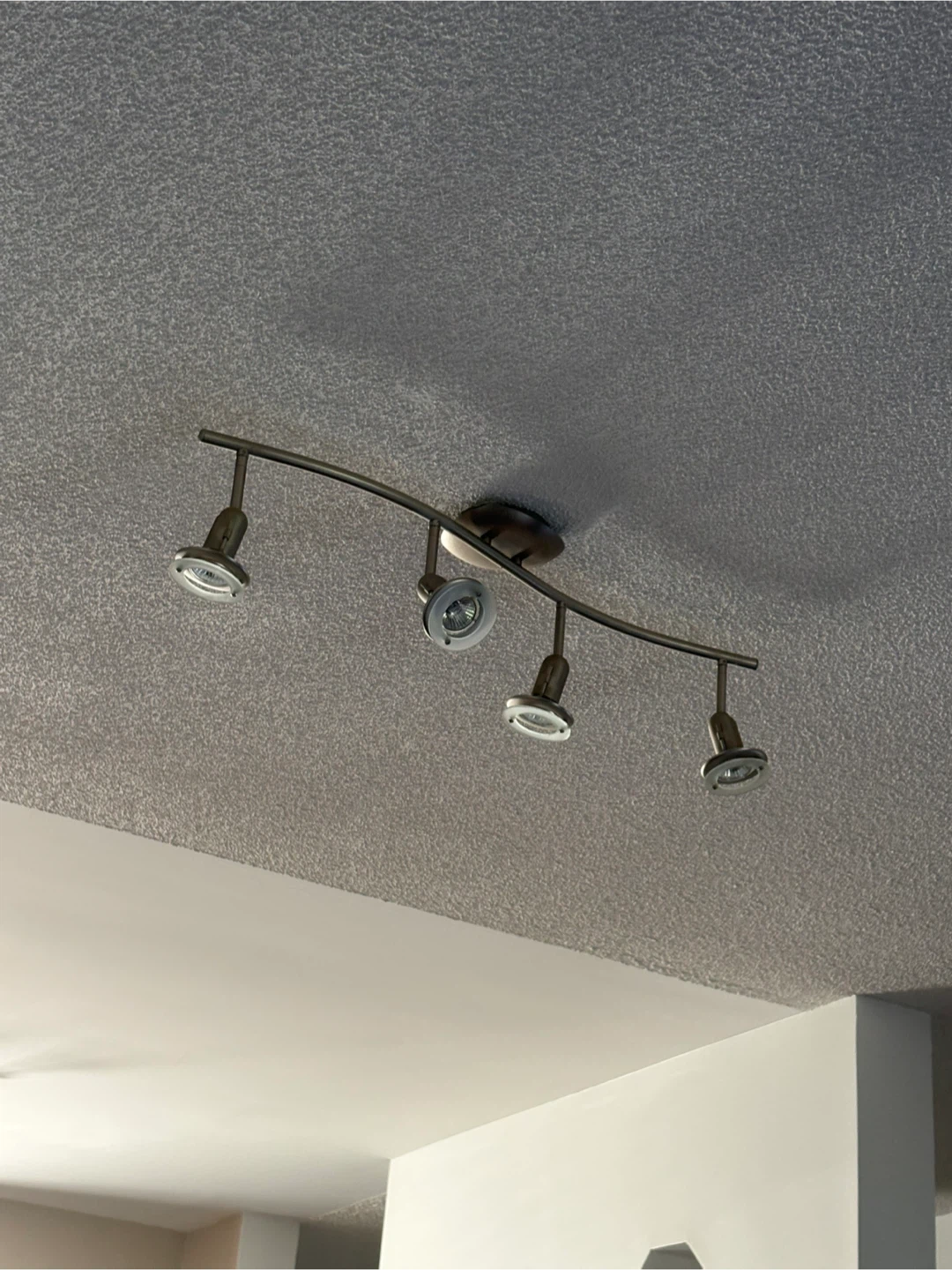 Track lights in Excellent condition - photo 2