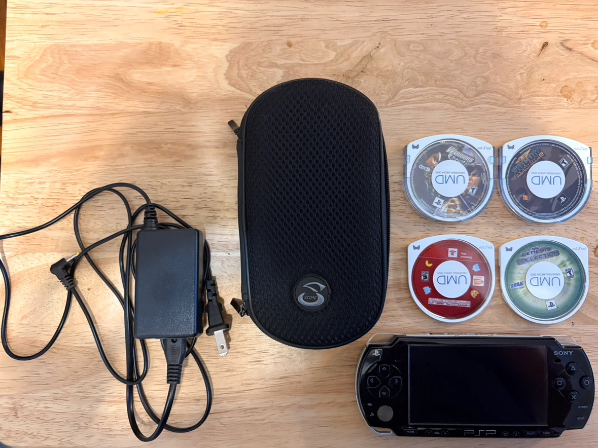 Sony PSP Console with Four Games and Case - photo 4
