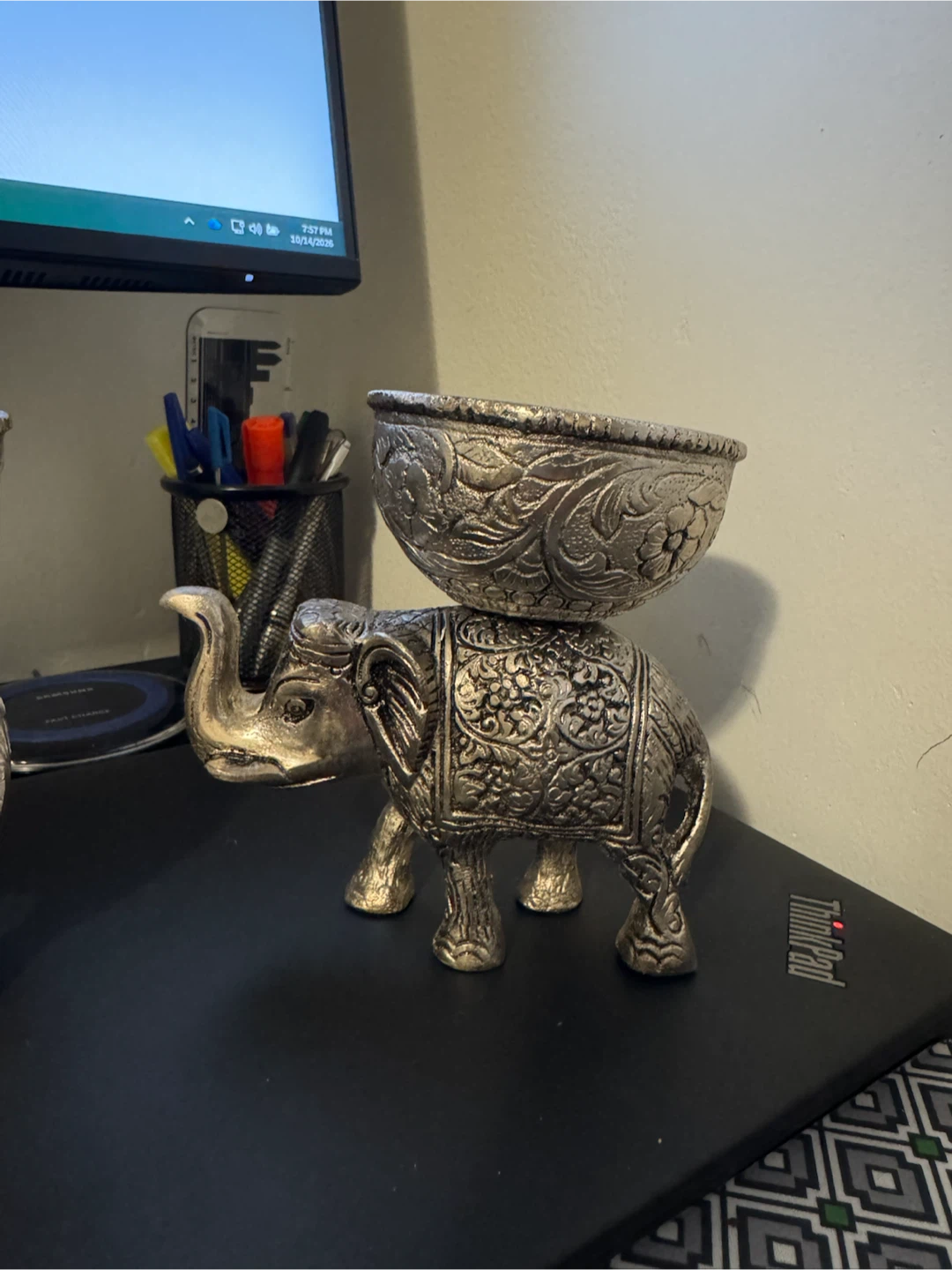 Two Vintage Silver-Tone Elephant Bowl Figurines - photo 2