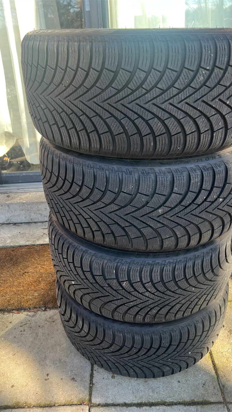 225/40R18 - photo 2