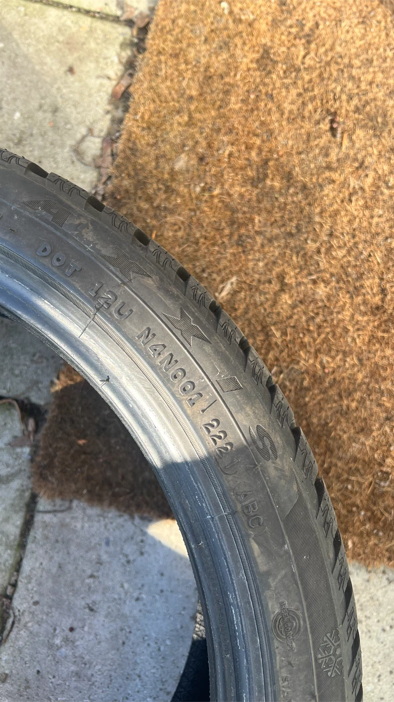 225/40R18 - photo 4