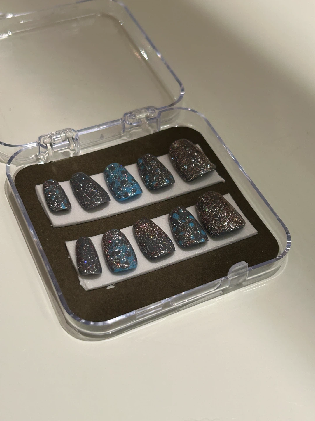 Homemade Glitter Press-on Nails