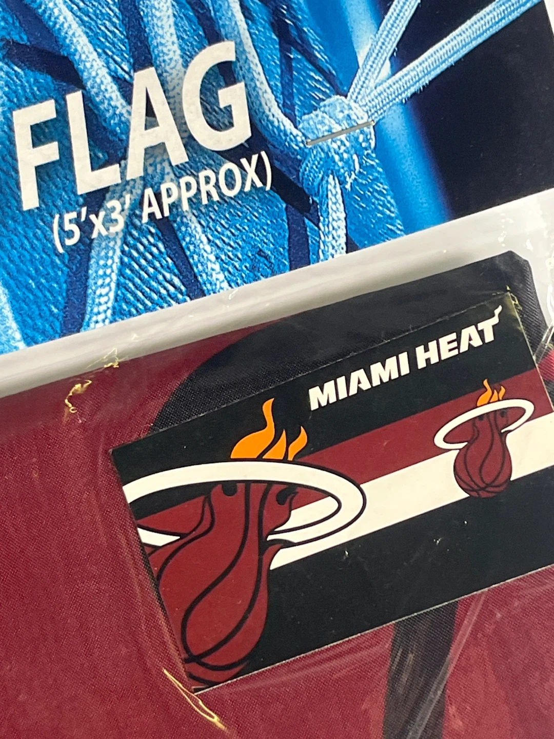 🔥 NBA Miami Heat  Flag (3’x5’) – Brand New/Sealed! Great Gift! 🔥 - photo 2