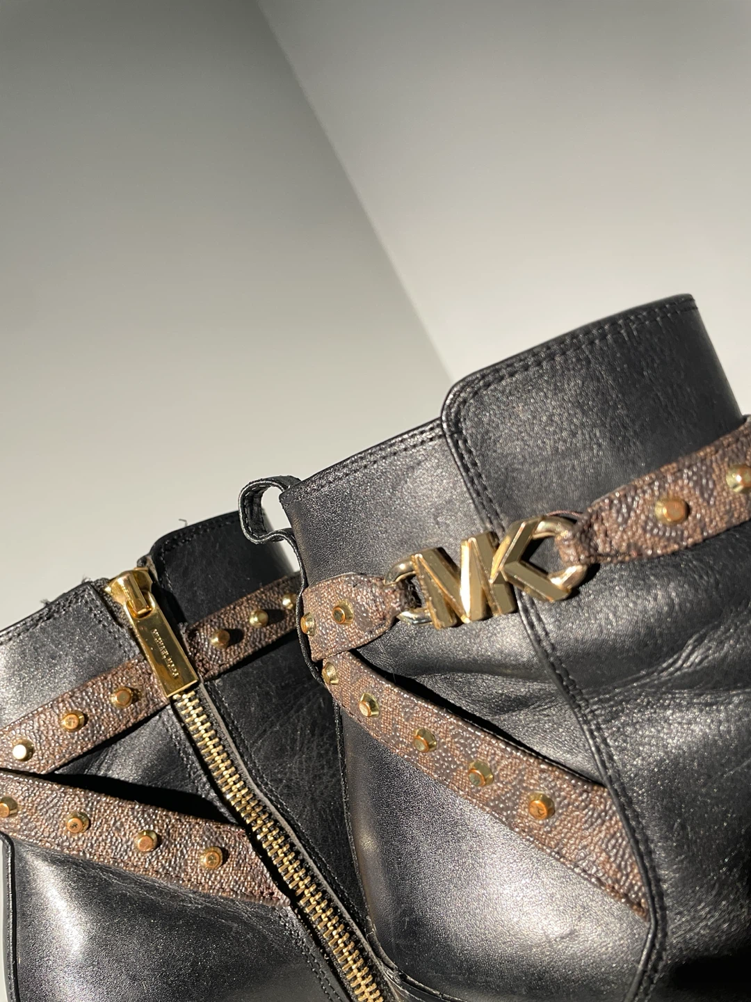 Michael Kors Black Leather Ankle Boots - photo 5