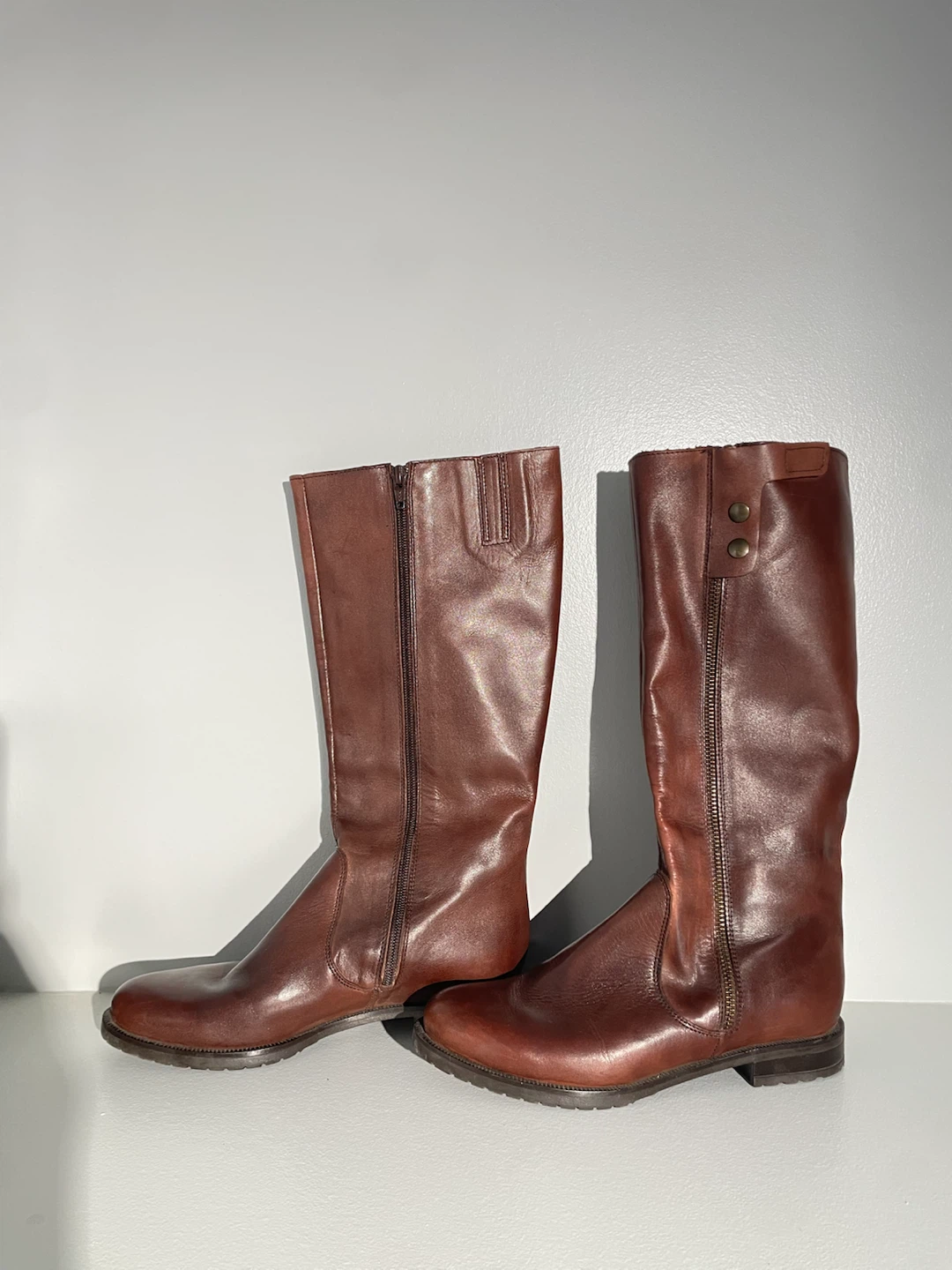 LE CHÂTEAU Italian Design Cognac Leather Tall Riding Boots