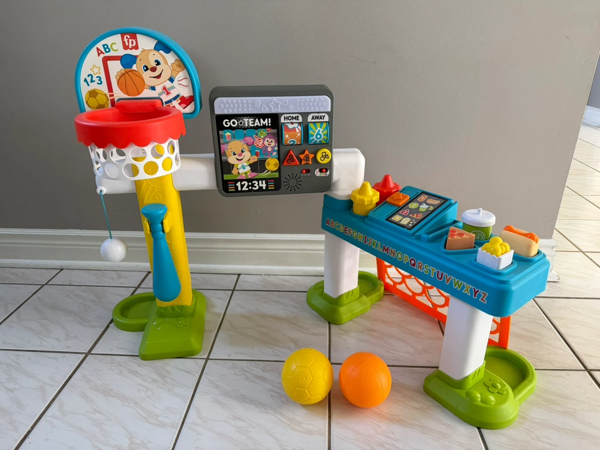 Fisher-Price Laugh & Learn Tot Sports Center