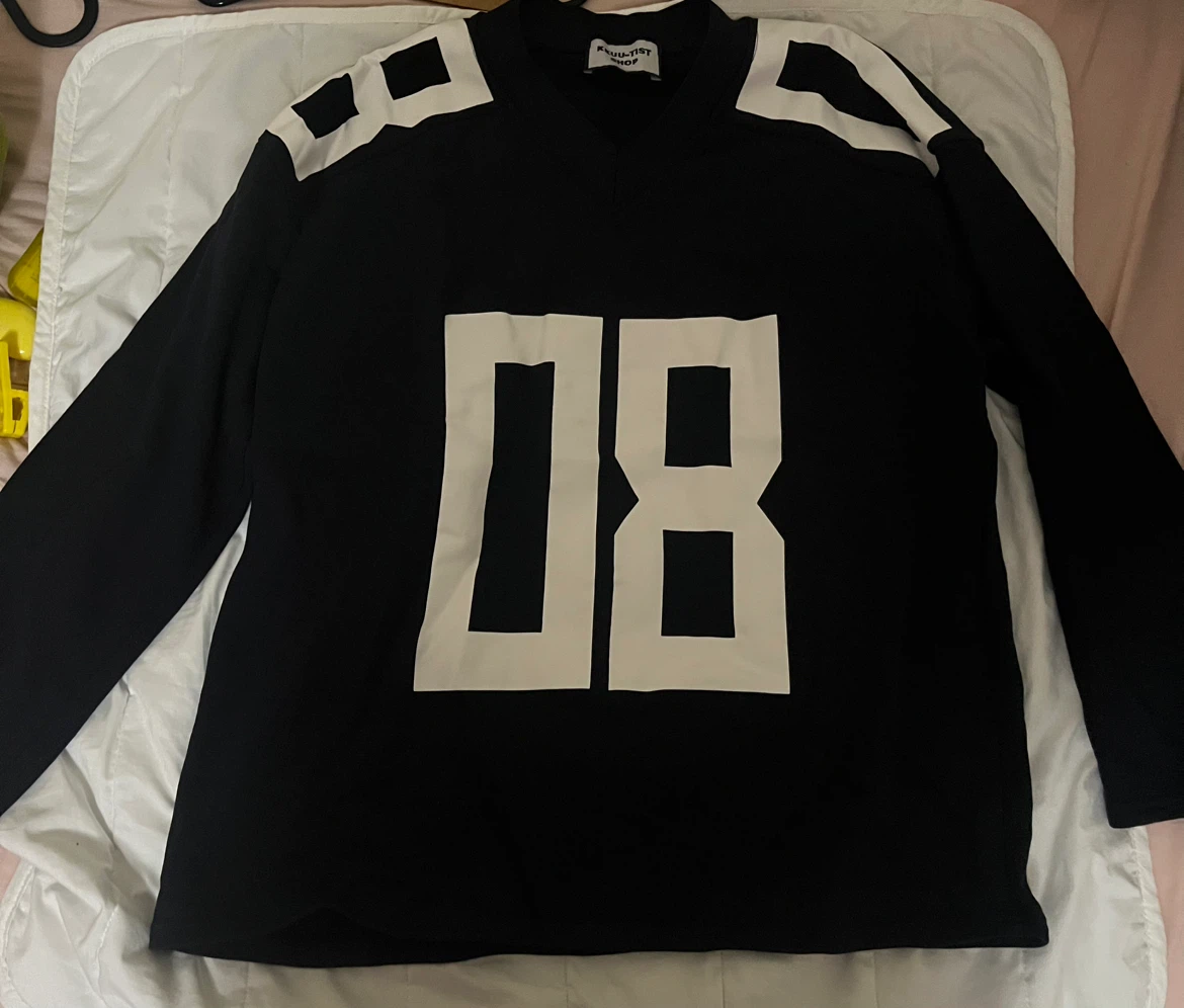 Kkuu-Tist Shop Black Long Sleeve Shirt