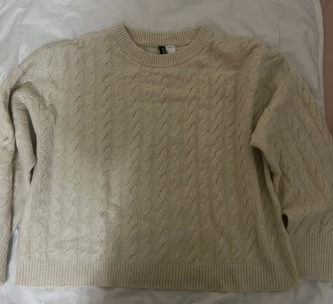 H&M DIVIDED Cable Knit Sweater Cream