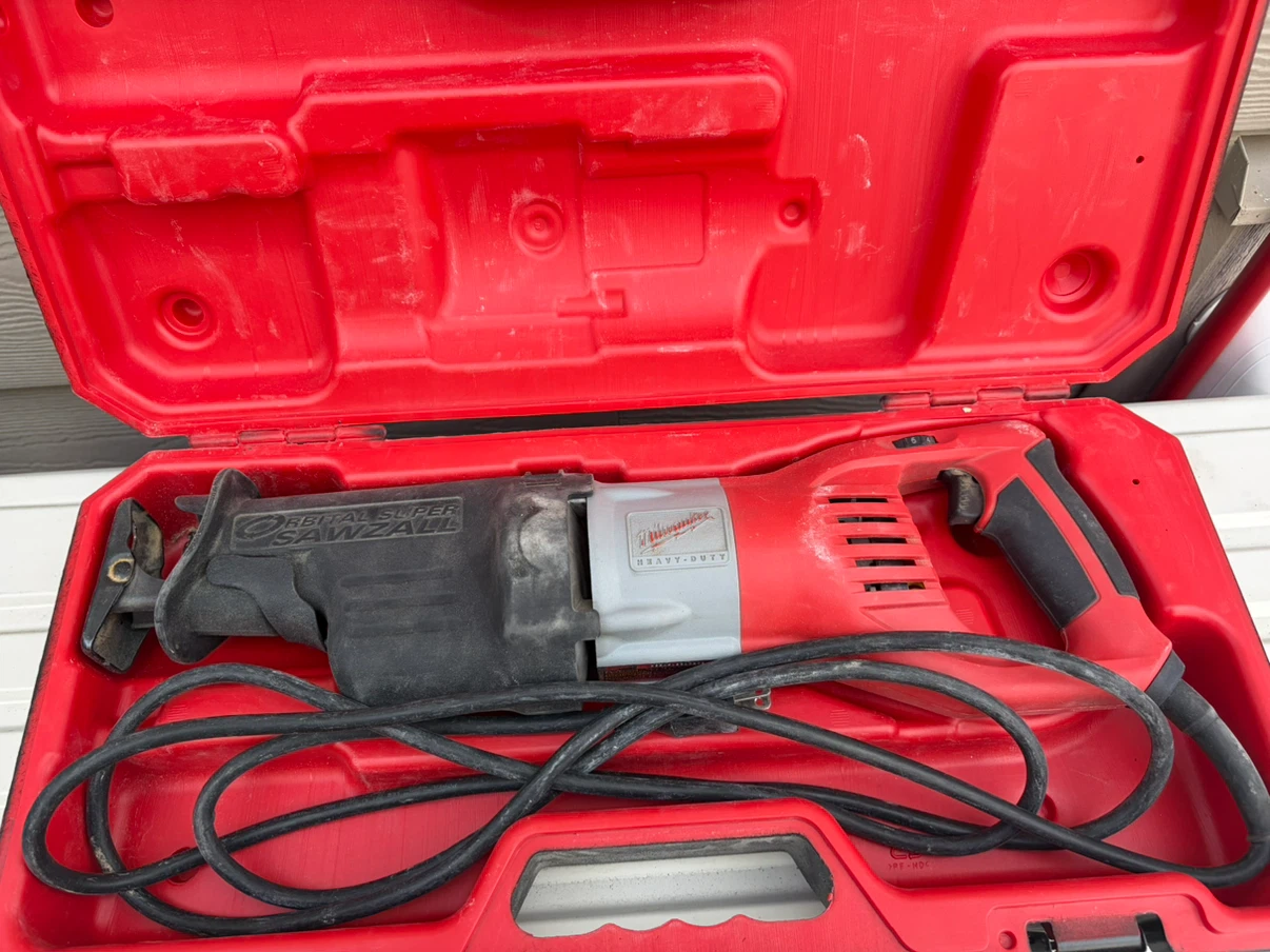 Milwaukee Orbital Super Sawzall 6538-21 - photo 3