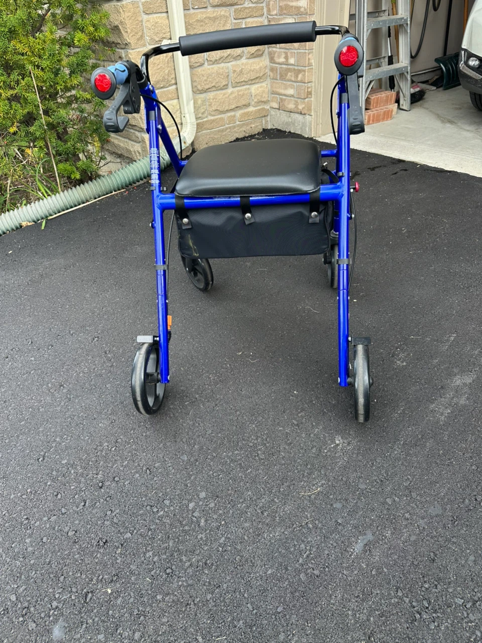 4 wheel walker with storage box like new - photo 2