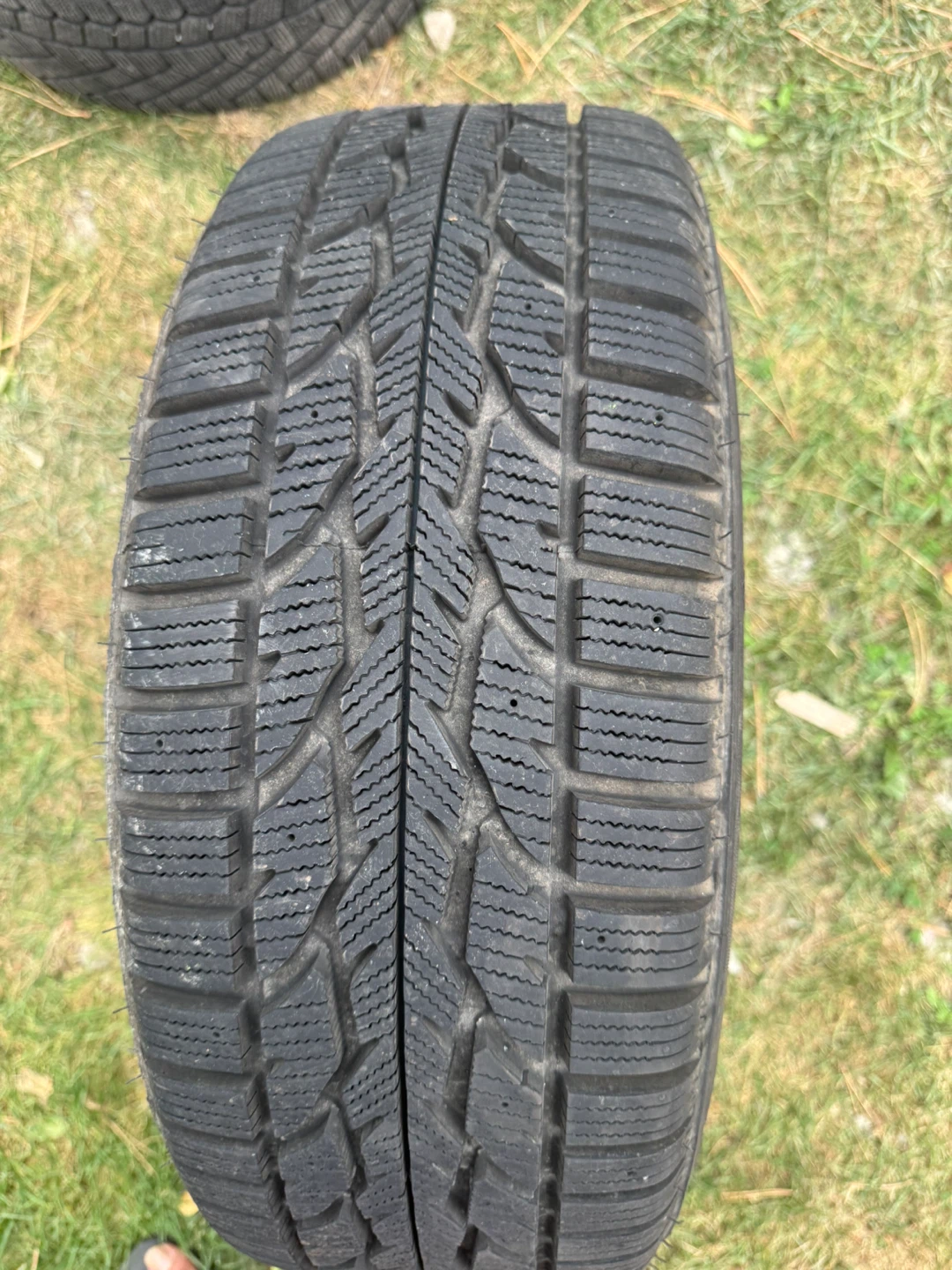 Set of 2 Continental & 2 Firestone Winter Tires on Steel Rims - photo 2
