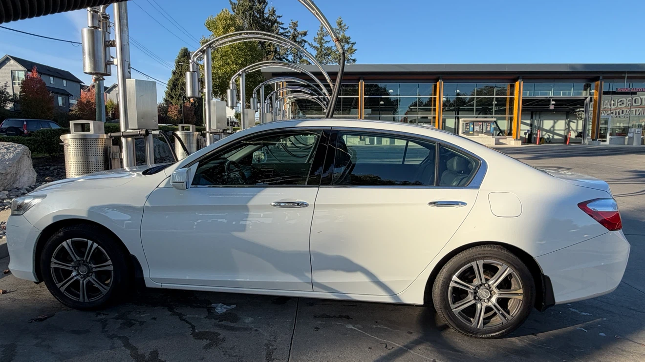 2013 Honda Accord EX-L V6 | Clean CARFAX | Fully Loaded - photo 4