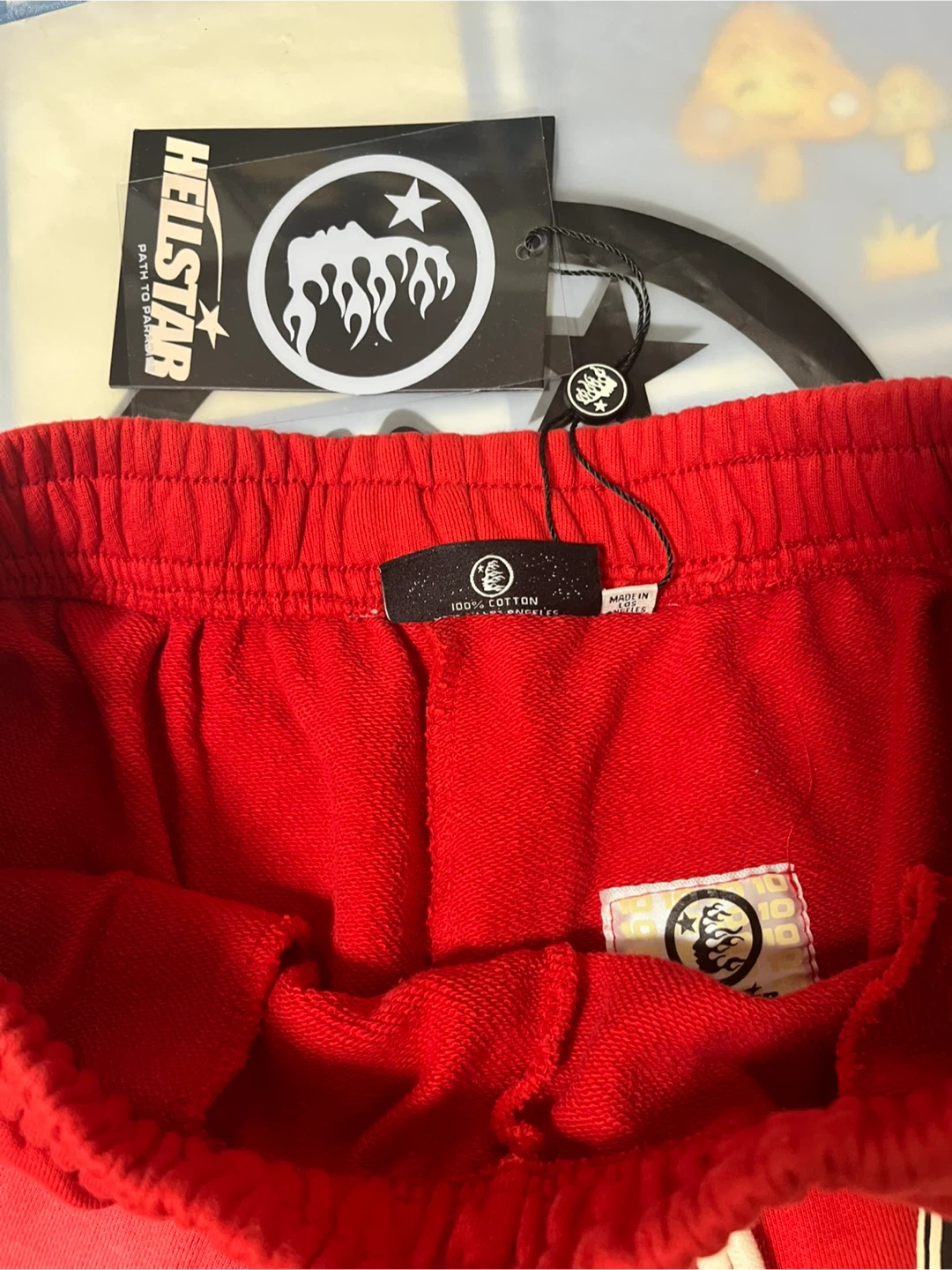 Hellstar Red Graphic Shorts - photo 2