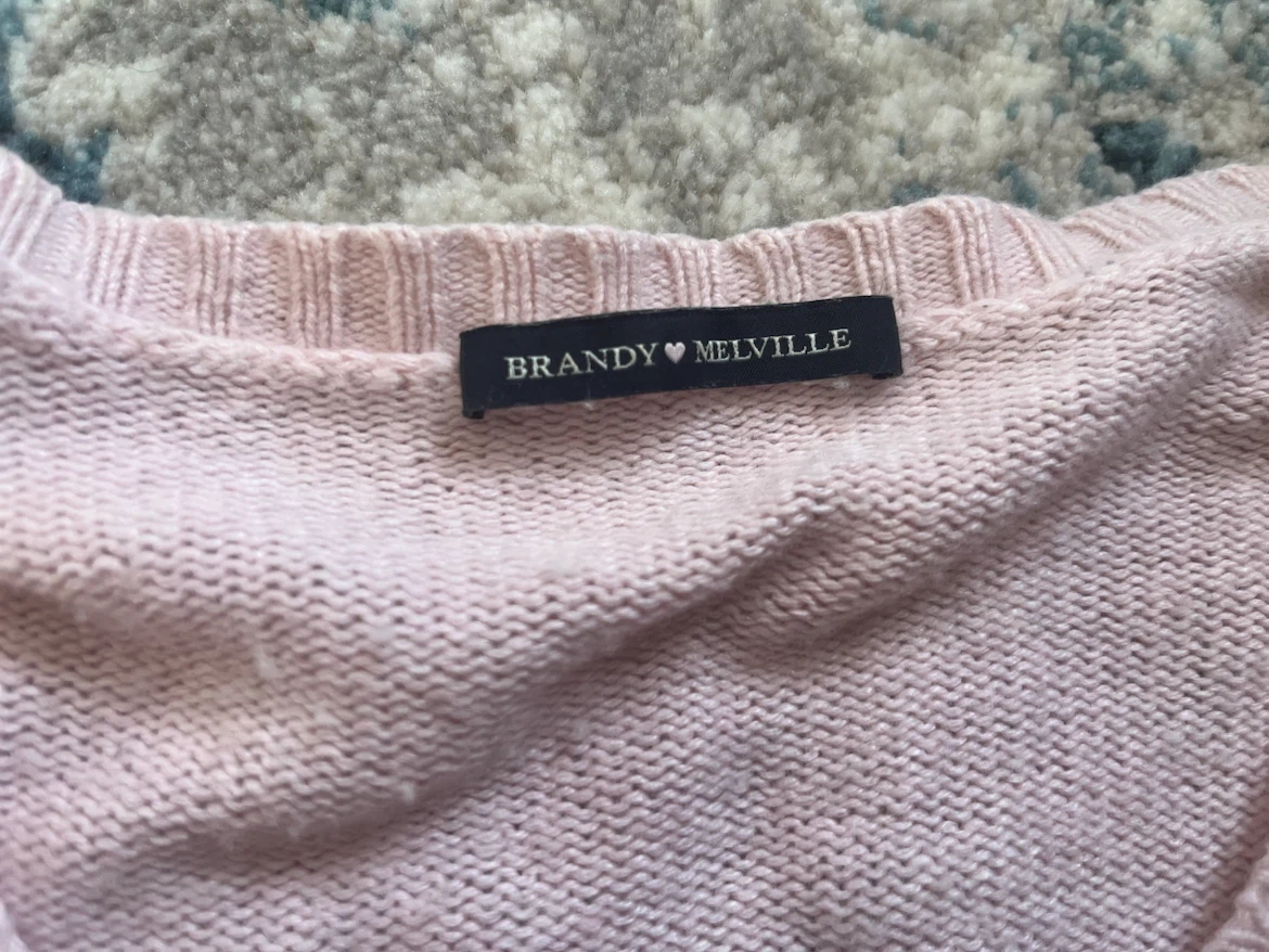 Brandy Melville Light Pink V-Neck Sweater - photo 2