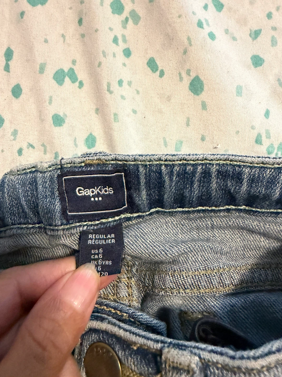 GapKids Regular Denim Shorts Size 6 - photo 2
