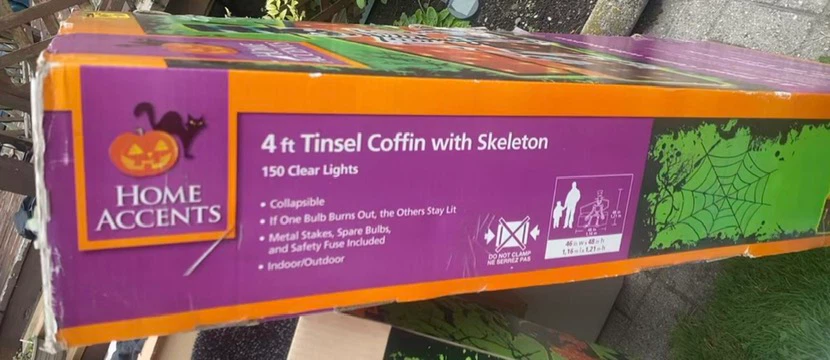 Home Accents 4ft Tinsel Coffin with Skeleton - photo 4
