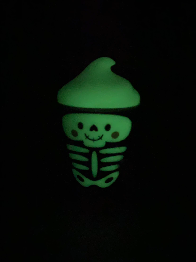 Glow in the Dark Skeleton Coffee Cup Figure - photo 2