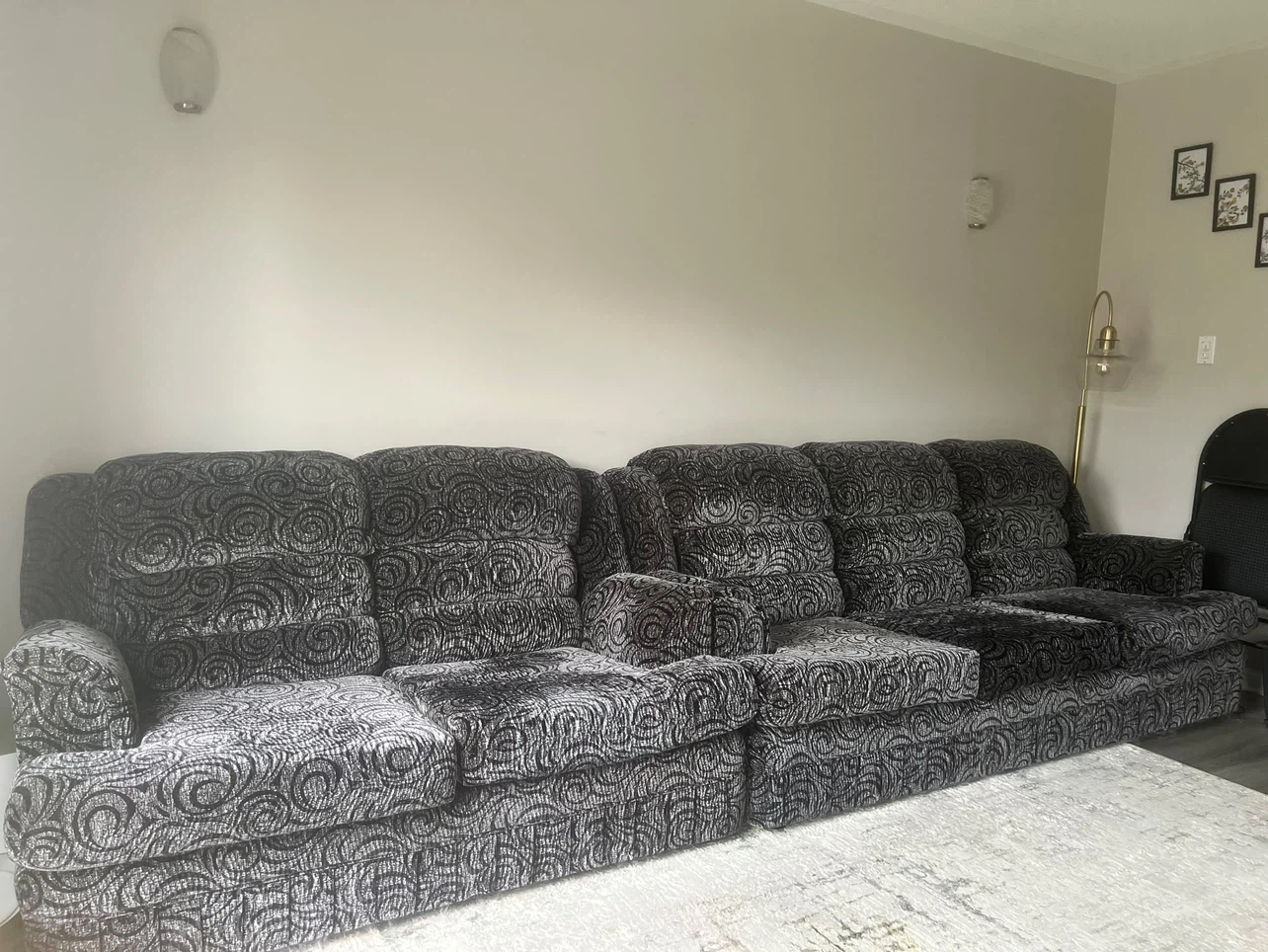 Must go this week — two-piece sofa set: 3-seater + 2-seater - photo 4