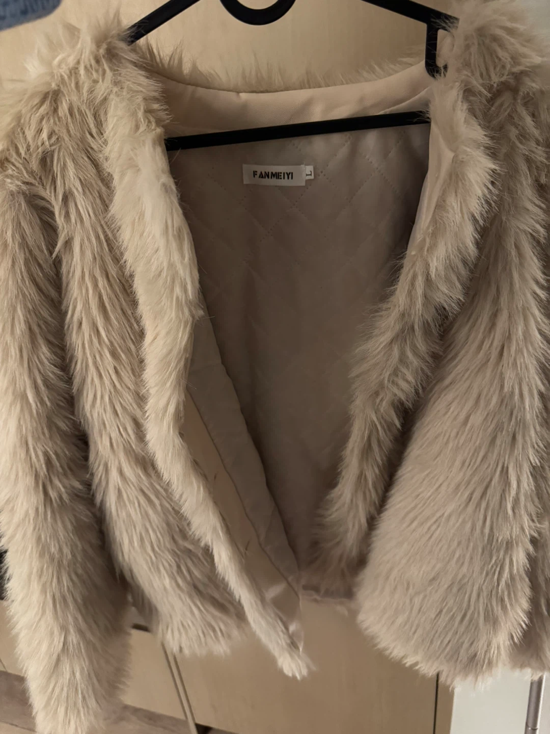 FANMEIYI Beige Faux Fur Jacket