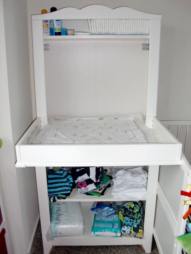 Book Cabinet + changing table - photo 2